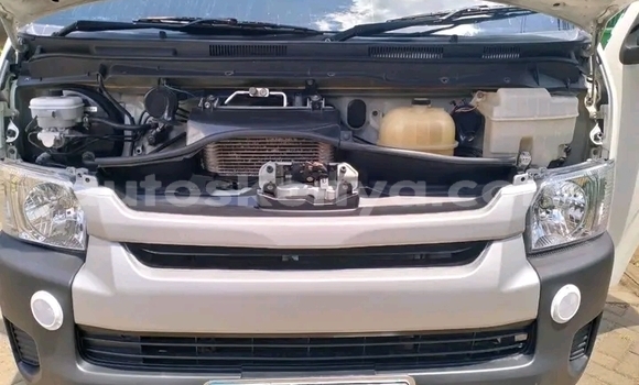 Buy Used Toyota Hiace White Car in Bute in Northeast Kenya Buy Used Toyota Hiace White Car in Bute in Northeast Kenya