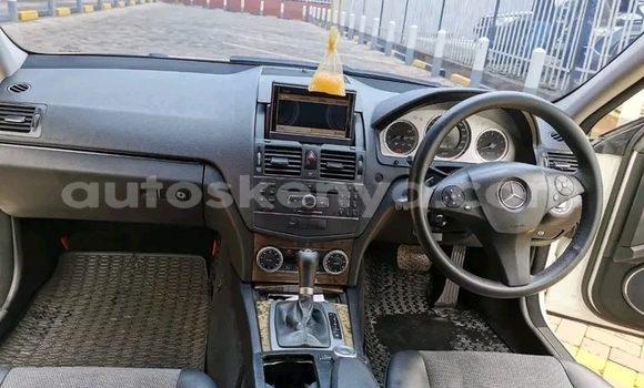 Buy Used Mercedes‒Benz KOMPRESSOR White Car in Garsen in Coast