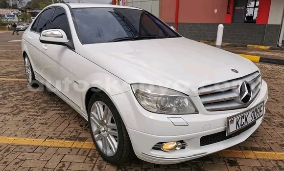 Buy Used Mercedes‒Benz KOMPRESSOR White Car in Garsen in Coast Buy Used Mercedes‒Benz KOMPRESSOR White Car in Garsen in Coast