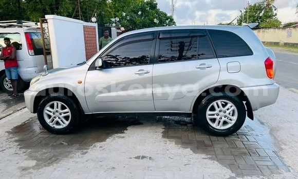 Buy Used Toyota RAV4 White Car in Kandara in Nairobi Buy Used Toyota RAV4 White Car in Kandara in Nairobi