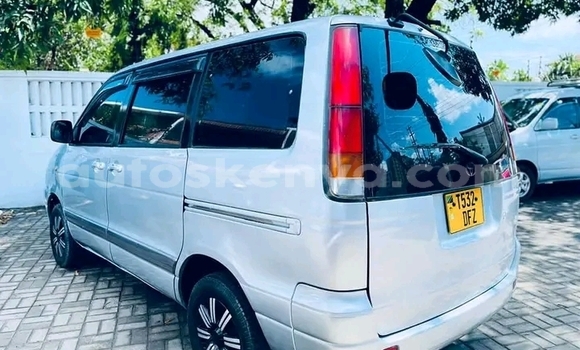 Buy Used Toyota Noah White Car in Busia in West Kenya Buy Used Toyota Noah White Car in Busia in West Kenya