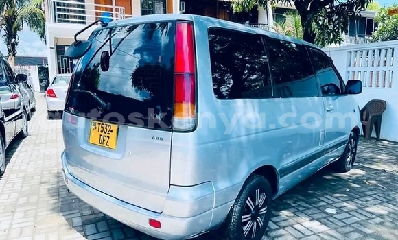 Buy Used Toyota Noah White Car in Busia in West Kenya Buy Used Toyota Noah White Car in Busia in West Kenya