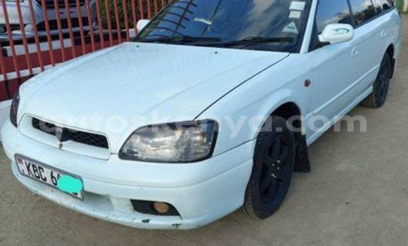 Nunua Ilio tumika Subaru Legacy Nyeupe Gari ndani ya Nairobi nchini Nairobi