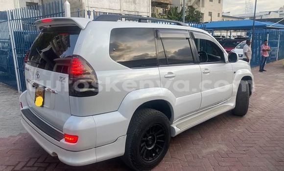 Nunua Ilio tumika Toyota Land Cruiser Prado Nyingine Gari ndani ya Nairobi nchini Nairobi Nunua Ilio tumika Toyota Land Cruiser Prado Nyingine Gari ndani ya Nairobi nchini Nairobi