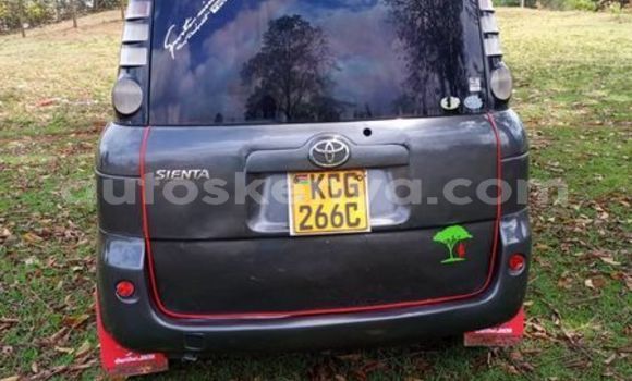 Nunua Ilio tumika Toyota Sienta Nyingine Gari ndani ya Nairobi nchini Nairobi