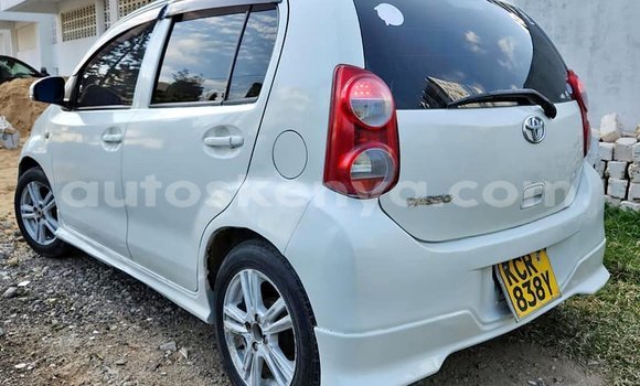 Nunua Ilio tumika Toyota Passo Nyeupe Gari ndani ya Machakos nchini Nairobi Nunua Ilio tumika Toyota Passo Nyeupe Gari ndani ya Machakos nchini Nairobi