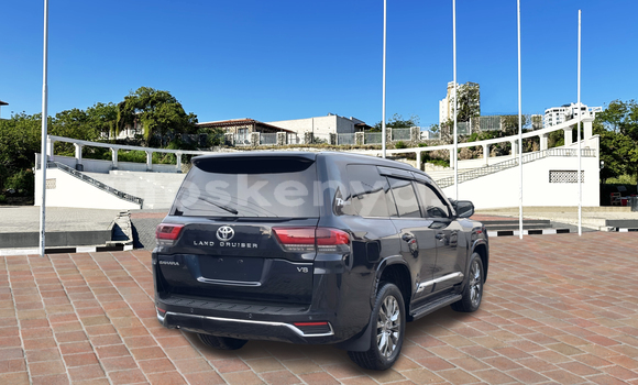 Buy Used Toyota Land Cruiser Blue Car in Mombasa in Coastal Kenya Buy Used Toyota Land Cruiser Blue Car in Mombasa in Coastal Kenya