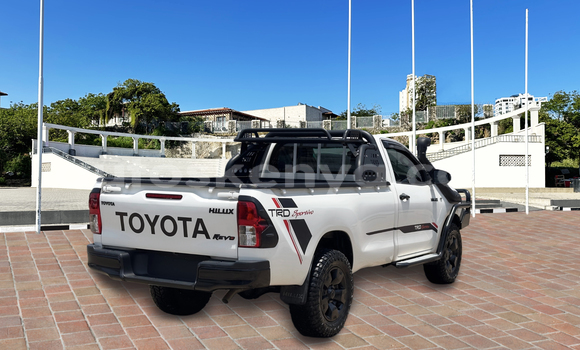 Buy Used Toyota Hiluxe Revo White Car in Mombasa in Coastal Kenya Buy Used Toyota Hiluxe Revo White Car in Mombasa in Coastal Kenya