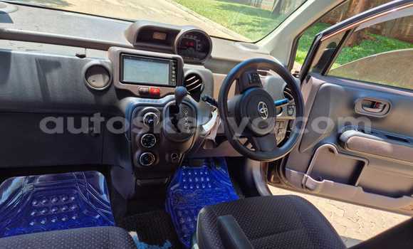 Nunua Ilio tumika Toyota Spade Nyeusi Gari ndani ya Nairobi nchini Nairobi Nunua Ilio tumika Toyota Spade Nyeusi Gari ndani ya Nairobi nchini Nairobi