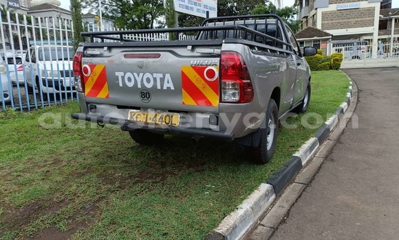 Nunua Ilio tumika Toyota Hilux Nyeusi Gari ndani ya Nairobi nchini Nairobi Nunua Ilio tumika Toyota Hilux Nyeusi Gari ndani ya Nairobi nchini Nairobi