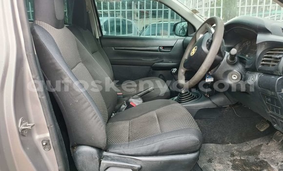 Nunua Ilio tumika Toyota Hilux Nyeusi Gari ndani ya Nairobi nchini Nairobi Nunua Ilio tumika Toyota Hilux Nyeusi Gari ndani ya Nairobi nchini Nairobi