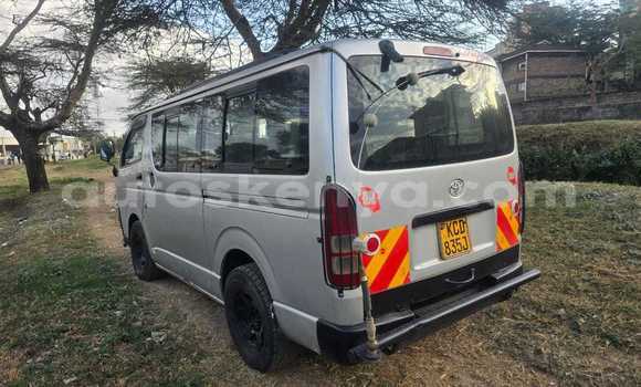 Nunua Ilio tumika Toyota Hiace Fedha Gari ndani ya Nairobi nchini Nairobi Nunua Ilio tumika Toyota Hiace Fedha Gari ndani ya Nairobi nchini Nairobi