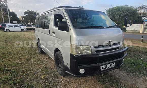 Nunua Ilio tumika Toyota Hiace Fedha Gari ndani ya Nairobi nchini Nairobi Nunua Ilio tumika Toyota Hiace Fedha Gari ndani ya Nairobi nchini Nairobi