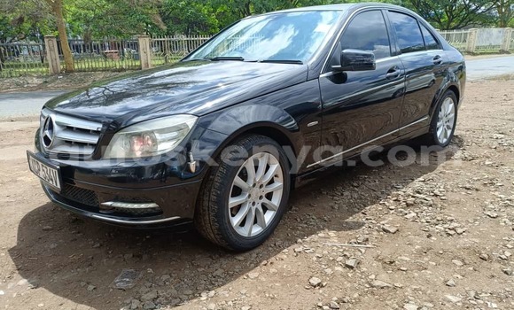 Nunua Ilio tumika Mercedes-Benz C250 coupe Bluu Gari ndani ya Nairobi nchini Nairobi Nunua Ilio tumika Mercedes-Benz C250 coupe Bluu Gari ndani ya Nairobi nchini Nairobi