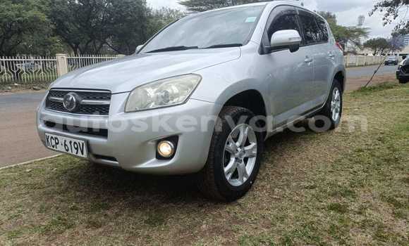 Nunua Ilio tumika Toyota RAV4 Fedha Gari ndani ya Nairobi nchini Nairobi Nunua Ilio tumika Toyota RAV4 Fedha Gari ndani ya Nairobi nchini Nairobi