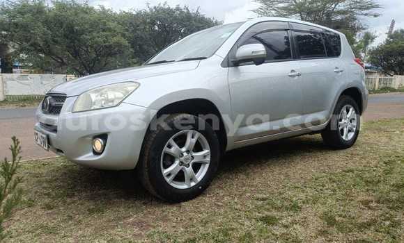 Nunua Ilio tumika Toyota RAV4 Fedha Gari ndani ya Nairobi nchini Nairobi Nunua Ilio tumika Toyota RAV4 Fedha Gari ndani ya Nairobi nchini Nairobi