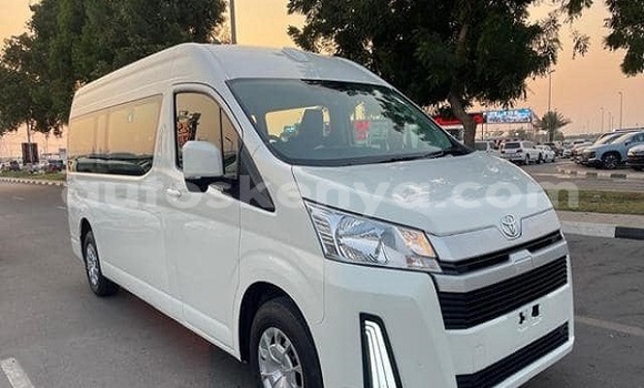 Nunua Ilio tumika Toyota Hiace Nyeupe Gari ndani ya Busia nchini West Kenya Nunua Ilio tumika Toyota Hiace Nyeupe Gari ndani ya Busia nchini West Kenya