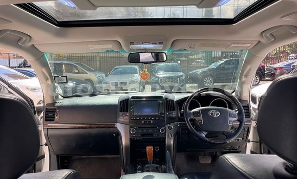 Buy Used Toyota Land Cruiser White Car in Busia in West Kenya Buy Used Toyota Land Cruiser White Car in Busia in West Kenya