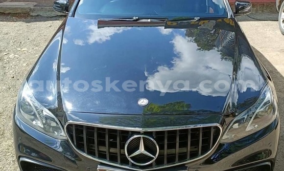 Nunua Ilio tumika Mercedes‒Benz E–Class Nyeusi Gari ndani ya Nairobi nchini Nairobi Nunua Ilio tumika Mercedes‒Benz E–Class Nyeusi Gari ndani ya Nairobi nchini Nairobi