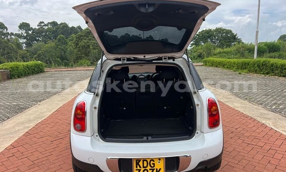 Buy Used Mini Cooper White Car in Bute in Northeast Kenya Buy Used Mini Cooper White Car in Bute in Northeast Kenya