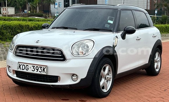 Buy Used Mini Cooper White Car in Bute in Northeast Kenya Buy Used Mini Cooper White Car in Bute in Northeast Kenya