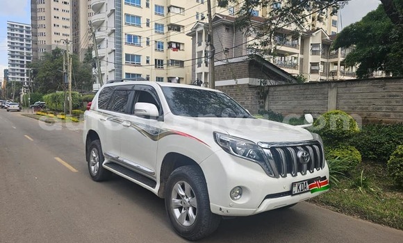 Buy Used Toyota Land Cruiser White Car in Chuka in East Kenya Buy Used Toyota Land Cruiser White Car in Chuka in East Kenya