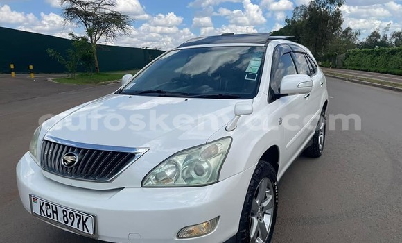 Buy Used Toyota Harrier White Car in Bomet in Rift Valley Buy Used Toyota Harrier White Car in Bomet in Rift Valley