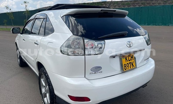 Buy Used Toyota Harrier White Car in Bomet in Rift Valley Buy Used Toyota Harrier White Car in Bomet in Rift Valley