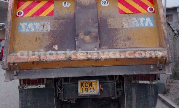 Buy Used Toyota Dyna White Truck in Bura in Northeast Kenya Buy Used Toyota Dyna White Truck in Bura in Northeast Kenya