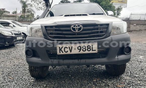 Buy Used Toyota Hilux White Car in Busia in West Kenya Buy Used Toyota Hilux White Car in Busia in West Kenya
