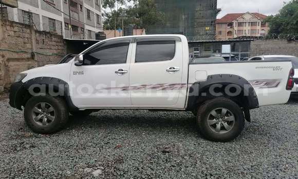 Buy Used Toyota Hilux White Car in Busia in West Kenya Buy Used Toyota Hilux White Car in Busia in West Kenya