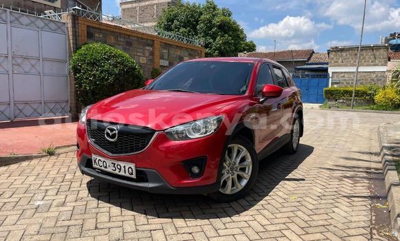 Oofamaa Mazda CX-5 Red Makiinaa iti Bute keessatti Northeast Kenya keessatti Oofamaa Mazda CX-5 Red Makiinaa iti Bute keessatti Northeast Kenya keessatti