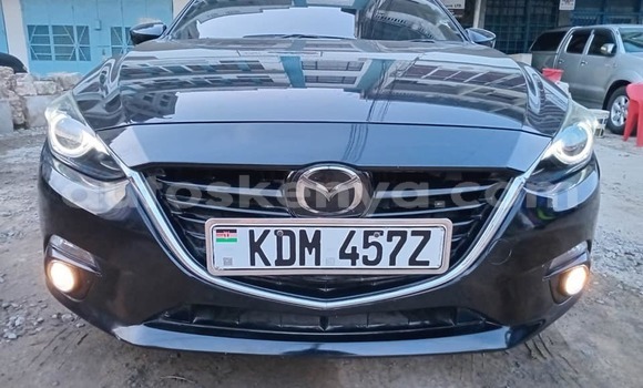 Oofamaa Mazda Axela Black Makiinaa iti Machakos keessatti Nairobi keessatti