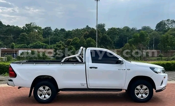 Buy Used Toyota Hilux White Car in Gatanga in Nairobi Buy Used Toyota Hilux White Car in Gatanga in Nairobi