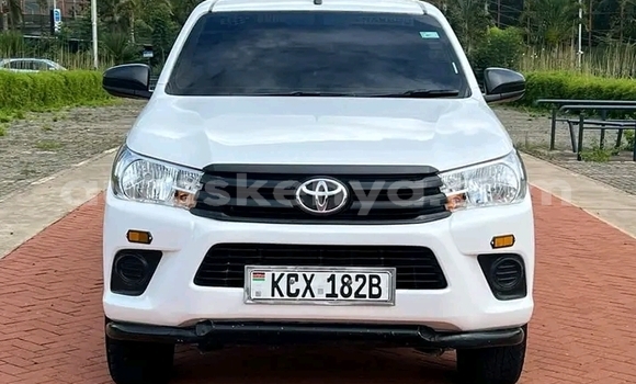 Buy Used Toyota Hilux White Car in Gatanga in Nairobi Buy Used Toyota Hilux White Car in Gatanga in Nairobi