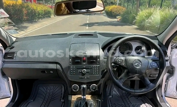 Oofamaa Mercedes-Benz C-Classe Other Makiinaa iti Griftu keessatti Northeast Kenya keessatti