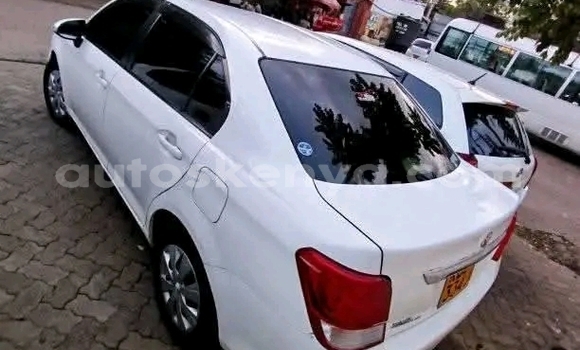 Buy Used Toyota Axio White Car in Gilgil in Central Buy Used Toyota Axio White Car in Gilgil in Central