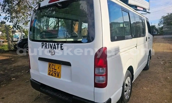 Buy Used Toyota Hiace White Car in Gatanga in Nairobi Buy Used Toyota Hiace White Car in Gatanga in Nairobi