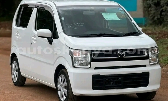 Oofamaa Mazda Flair White Makiinaa iti Bute keessatti Northeast Kenya keessatti Oofamaa Mazda Flair White Makiinaa iti Bute keessatti Northeast Kenya keessatti