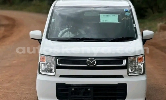 Oofamaa Mazda Flair White Makiinaa iti Bute keessatti Northeast Kenya keessatti Oofamaa Mazda Flair White Makiinaa iti Bute keessatti Northeast Kenya keessatti