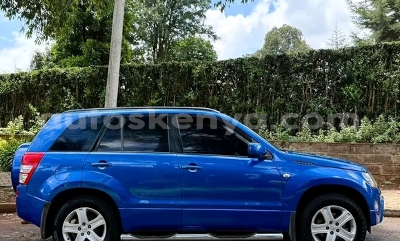Oofamaa Suzuki Escudo Blue Makiinaa iti Bute keessatti Northeast Kenya keessatti Oofamaa Suzuki Escudo Blue Makiinaa iti Bute keessatti Northeast Kenya keessatti