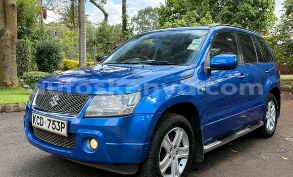 Oofamaa Suzuki Escudo Blue Makiinaa iti Bute keessatti Northeast Kenya keessatti Oofamaa Suzuki Escudo Blue Makiinaa iti Bute keessatti Northeast Kenya keessatti