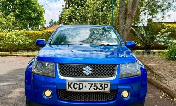 Oofamaa Suzuki Escudo Blue Makiinaa iti Bute keessatti Northeast Kenya keessatti Oofamaa Suzuki Escudo Blue Makiinaa iti Bute keessatti Northeast Kenya keessatti