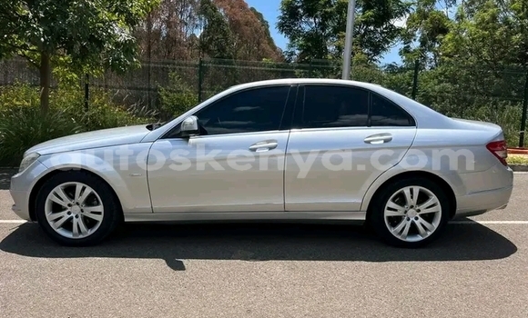 Oofamaa Mercedes‒Benz 250 Other Makiinaa iti Garsen keessatti Coast keessatti Oofamaa Mercedes‒Benz 250 Other Makiinaa iti Garsen keessatti Coast keessatti