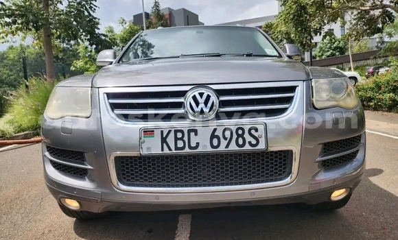 Oofamaa Volkswagen Touareg Other Makiinaa iti Habaswein keessatti Northeast Kenya keessatti Oofamaa Volkswagen Touareg Other Makiinaa iti Habaswein keessatti Northeast Kenya keessatti