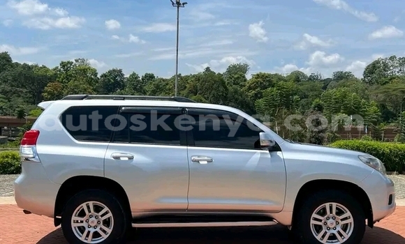 Oofamaa Toyota Land Cruiser Prado Other Makiinaa iti Busia keessatti West Kenya keessatti Oofamaa Toyota Land Cruiser Prado Other Makiinaa iti Busia keessatti West Kenya keessatti