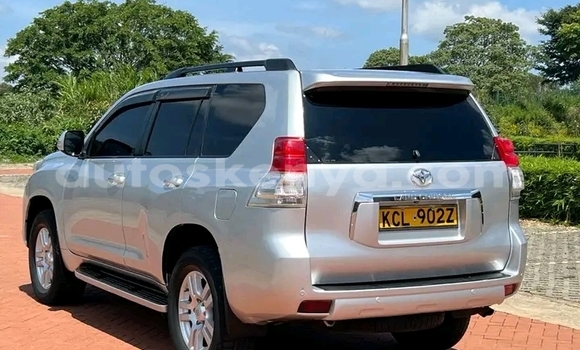 Oofamaa Toyota Land Cruiser Prado Other Makiinaa iti Busia keessatti West Kenya keessatti Oofamaa Toyota Land Cruiser Prado Other Makiinaa iti Busia keessatti West Kenya keessatti
