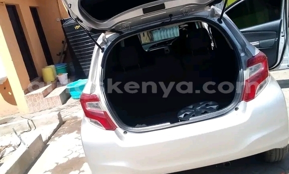 Oofamaa Toyota Vitz Other Makiinaa iti Gazi keessatti Coast keessatti Oofamaa Toyota Vitz Other Makiinaa iti Gazi keessatti Coast keessatti