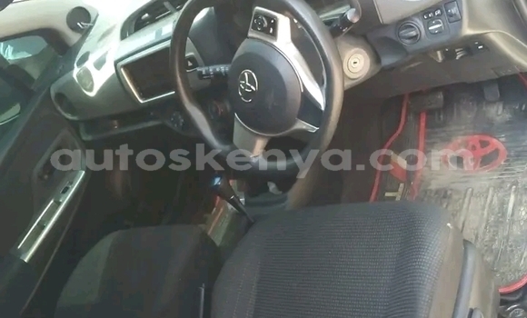 Oofamaa Toyota Vitz Other Makiinaa iti Gazi keessatti Coast keessatti Oofamaa Toyota Vitz Other Makiinaa iti Gazi keessatti Coast keessatti