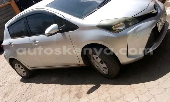 Oofamaa Toyota Vitz Other Makiinaa iti Gazi keessatti Coast keessatti Oofamaa Toyota Vitz Other Makiinaa iti Gazi keessatti Coast keessatti